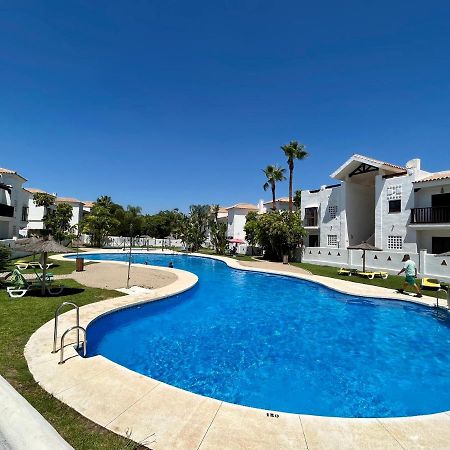 Quiet & Spacious Apt @ Golf Course W/ Roof Terrace San Roque  Buitenkant foto