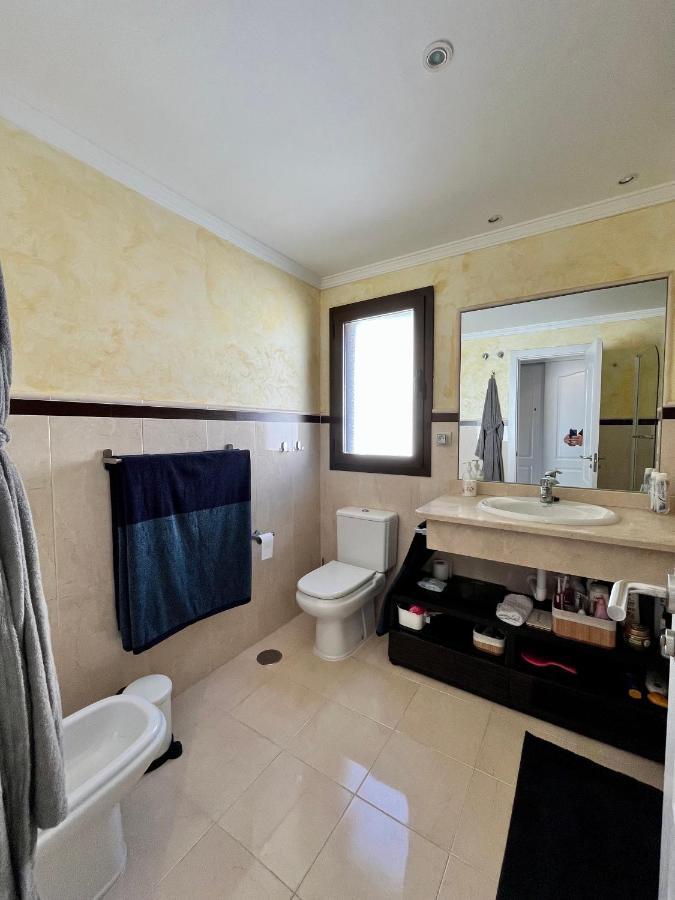 Quiet & Spacious Apt @ Golf Course W/ Roof Terrace San Roque  Buitenkant foto