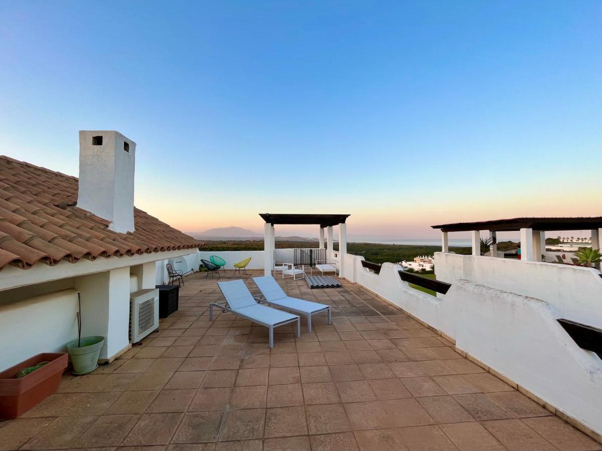 Quiet & Spacious Apt @ Golf Course W/ Roof Terrace San Roque  Buitenkant foto