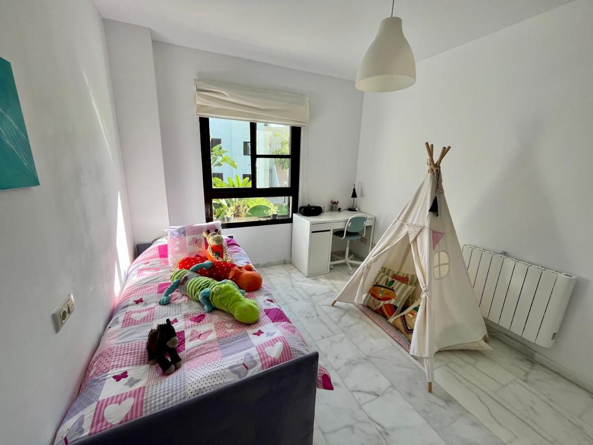 Quiet & Spacious Apt @ Golf Course W/ Roof Terrace San Roque  Buitenkant foto